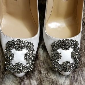 Manolo Hangisi Heels